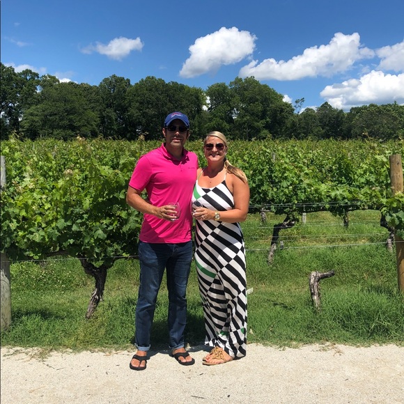 Meet your Posher, Tori - Picture 3 of 6